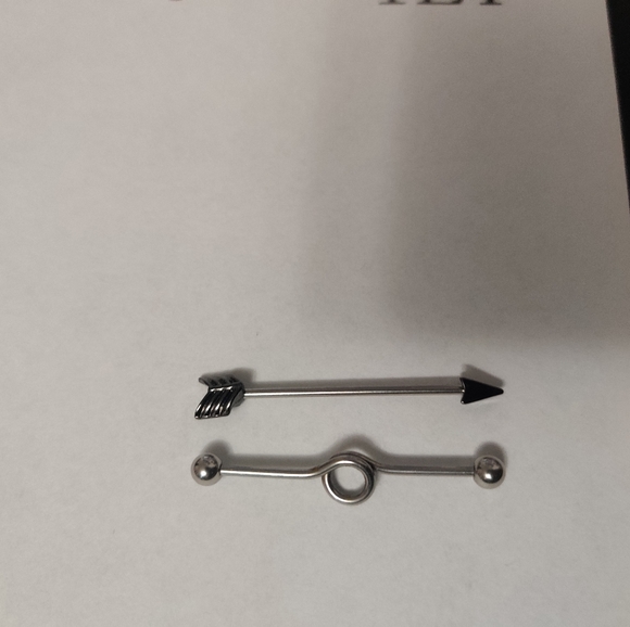 2 Industrial Bars - Picture 2 of 4